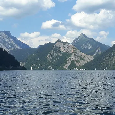 See Und Traunsteinblick 아파트 *